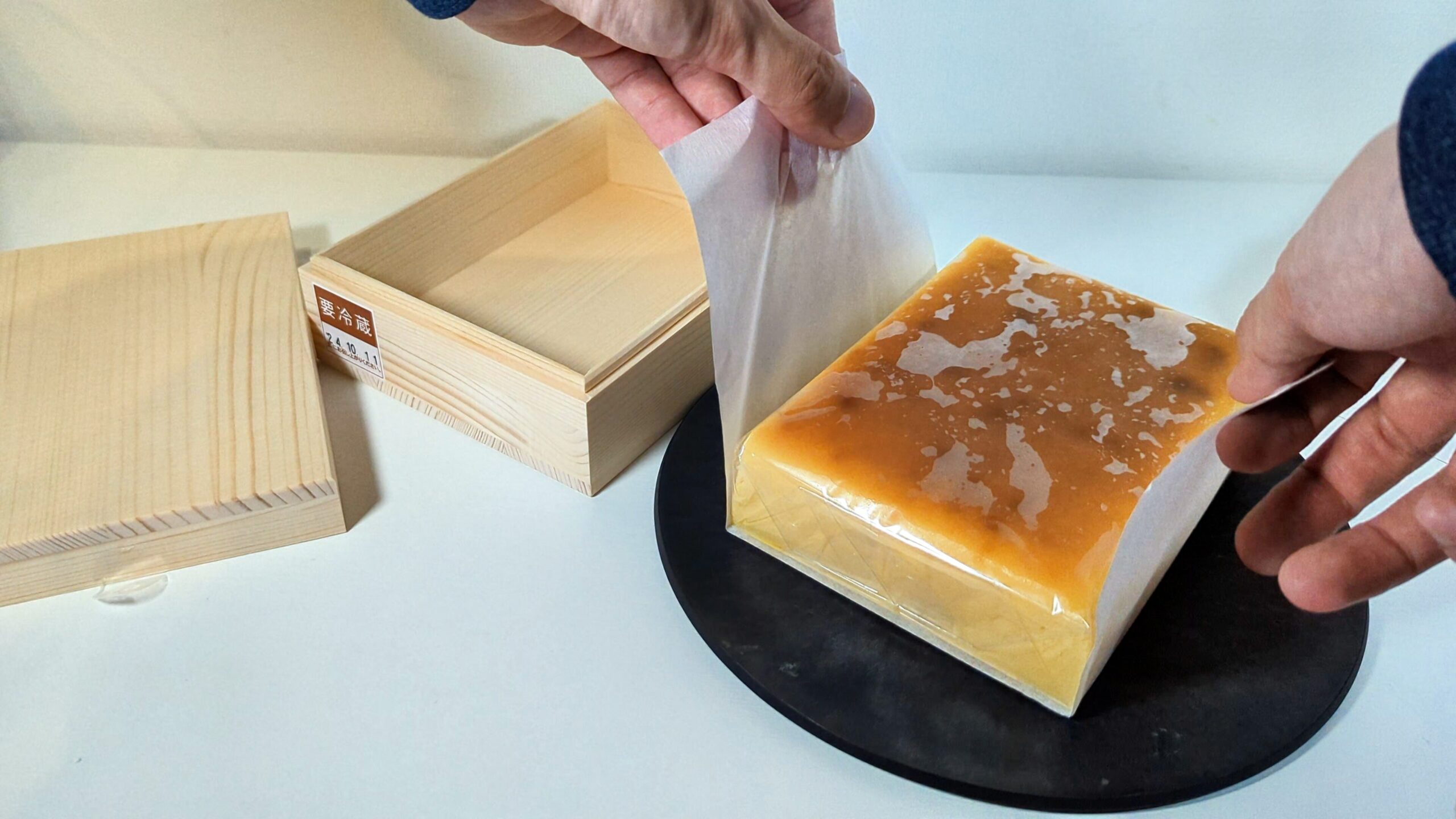武蔵野茶房(武蔵野テーブル)エムディッシュ(M dish)、特製焼チーズケーキ【木箱入】 (12)