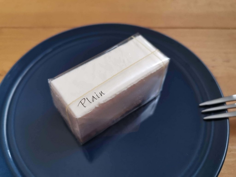 コガネイチーズケーキ きび砂糖プレーンのレアチーズケーキ (2)
