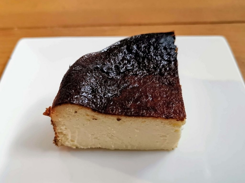 カオリーヌ菓子 バスクのチーズケーキ (17)