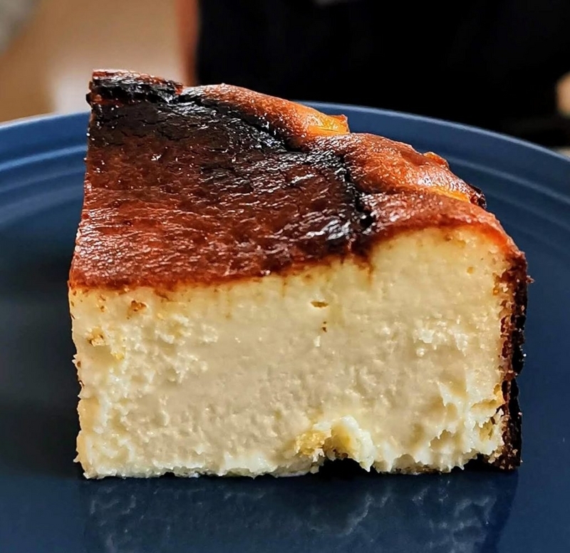 カオリーヌ菓子 バスクのチーズケーキ (1)