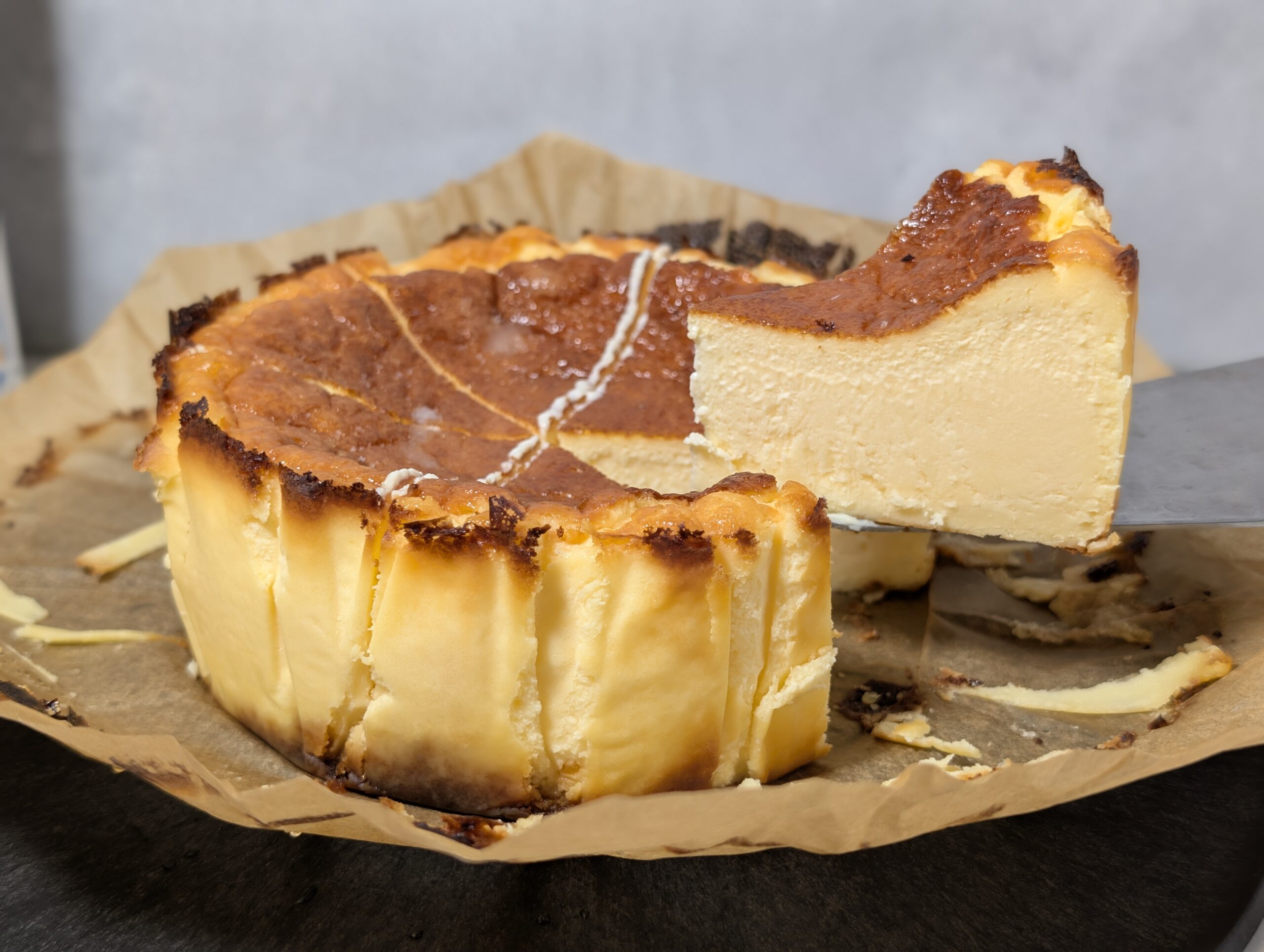 柳月、トカチック・バスキュ～（バスクチーズケーキ） 