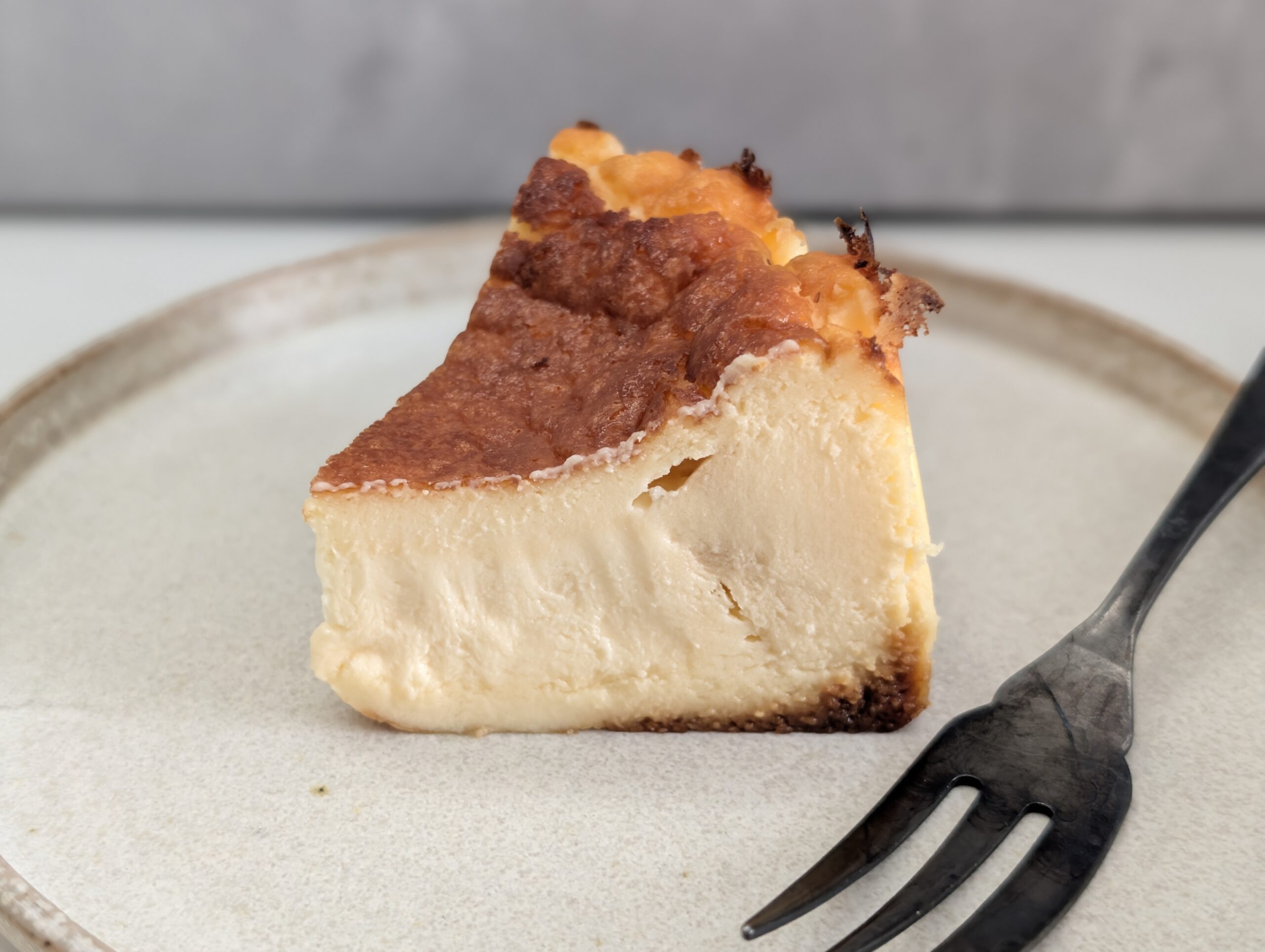 柳月、トカチック・バスキュ～（バスクチーズケーキ） 