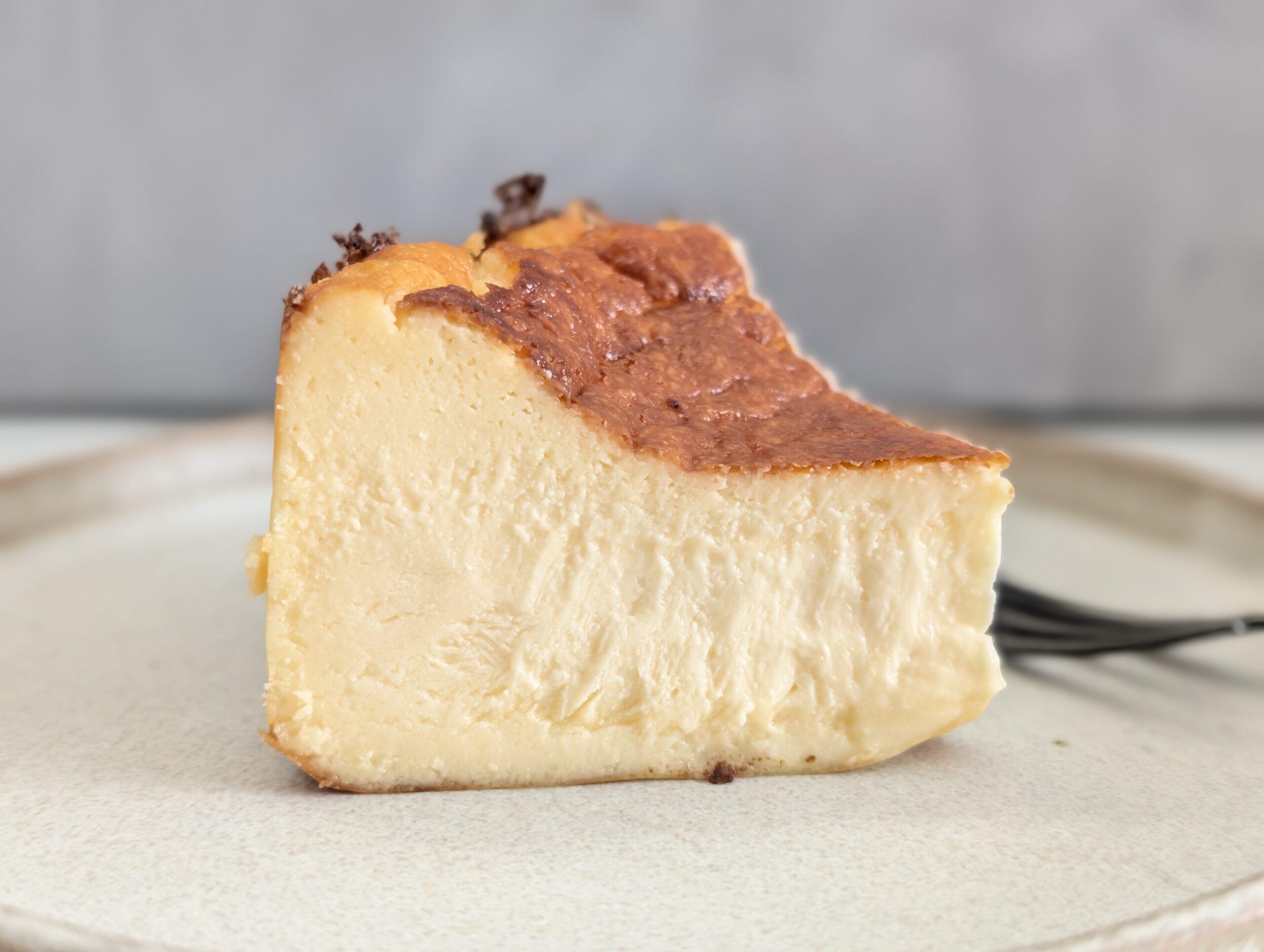 柳月、トカチック・バスキュ～（バスクチーズケーキ） 