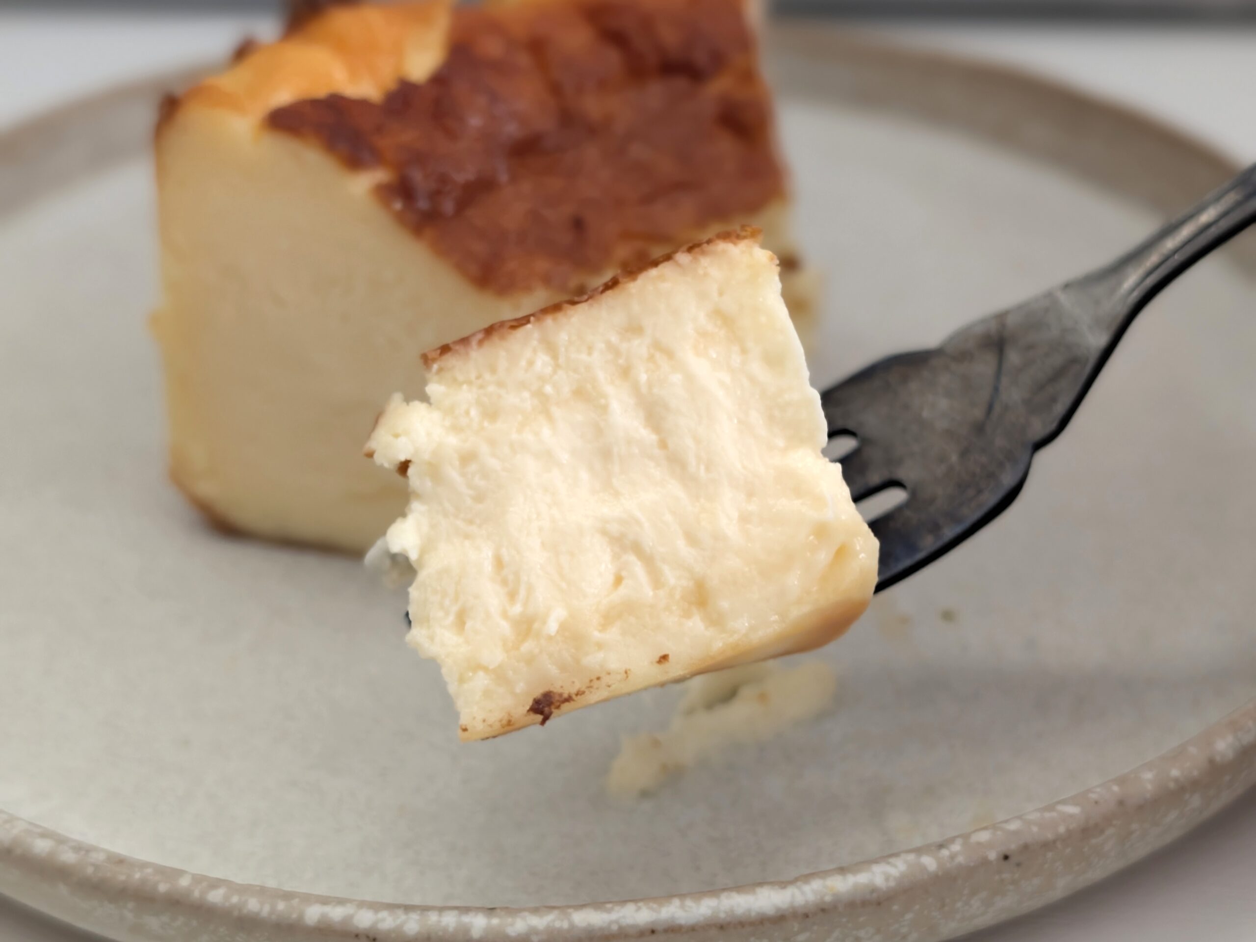 柳月、トカチック・バスキュ～（バスクチーズケーキ） 