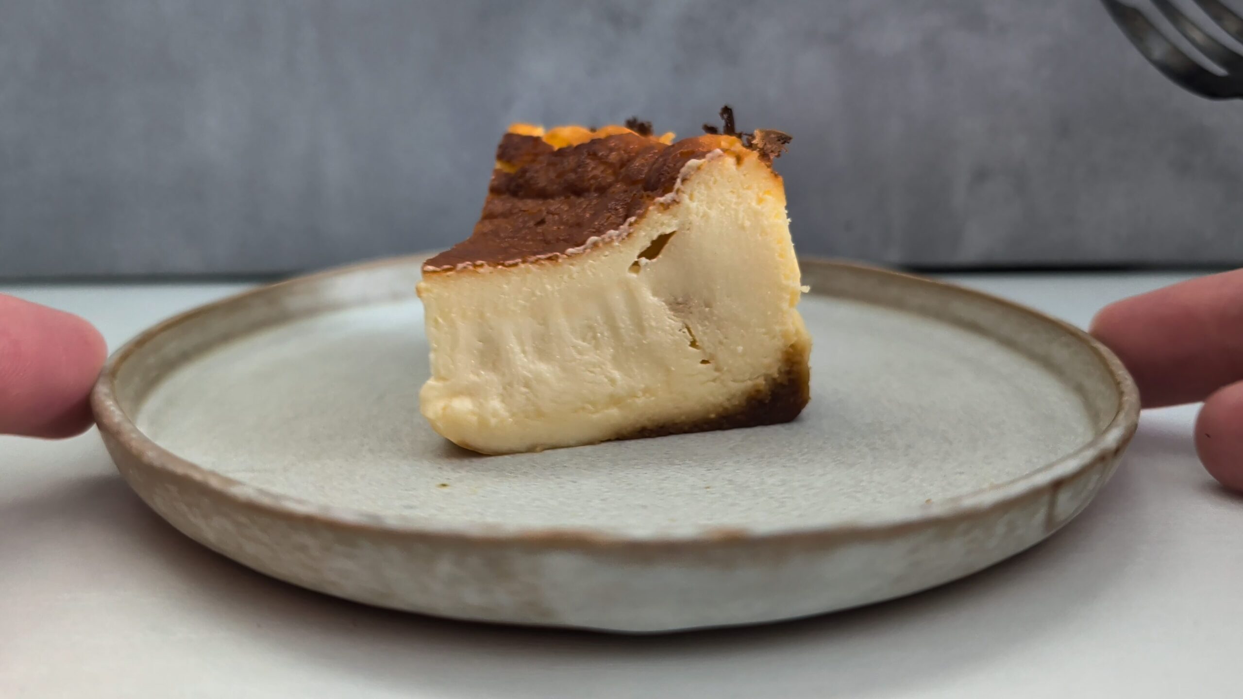 柳月、トカチック・バスキュ～（バスクチーズケーキ） 