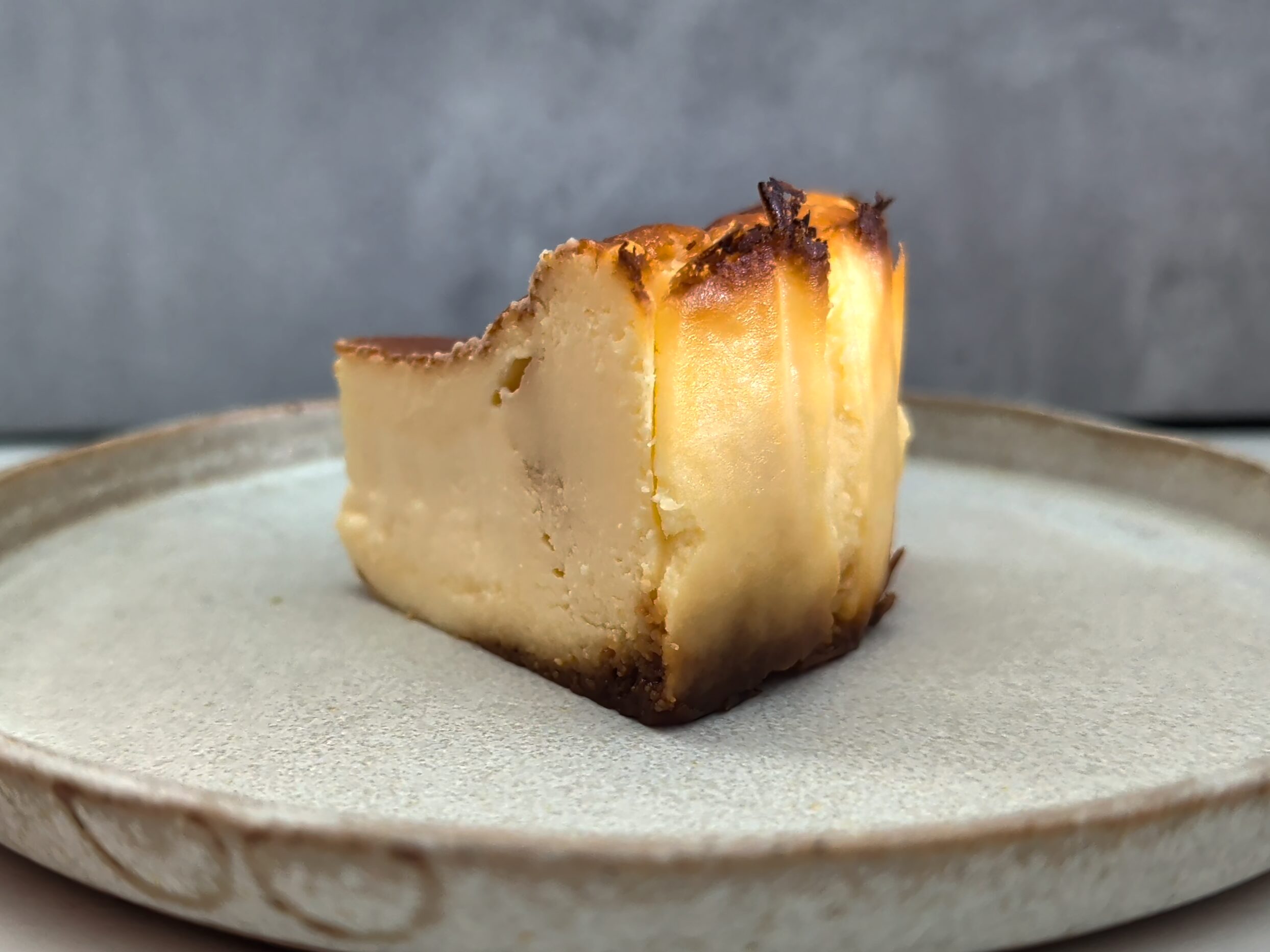 柳月、トカチック・バスキュ～（バスクチーズケーキ） 